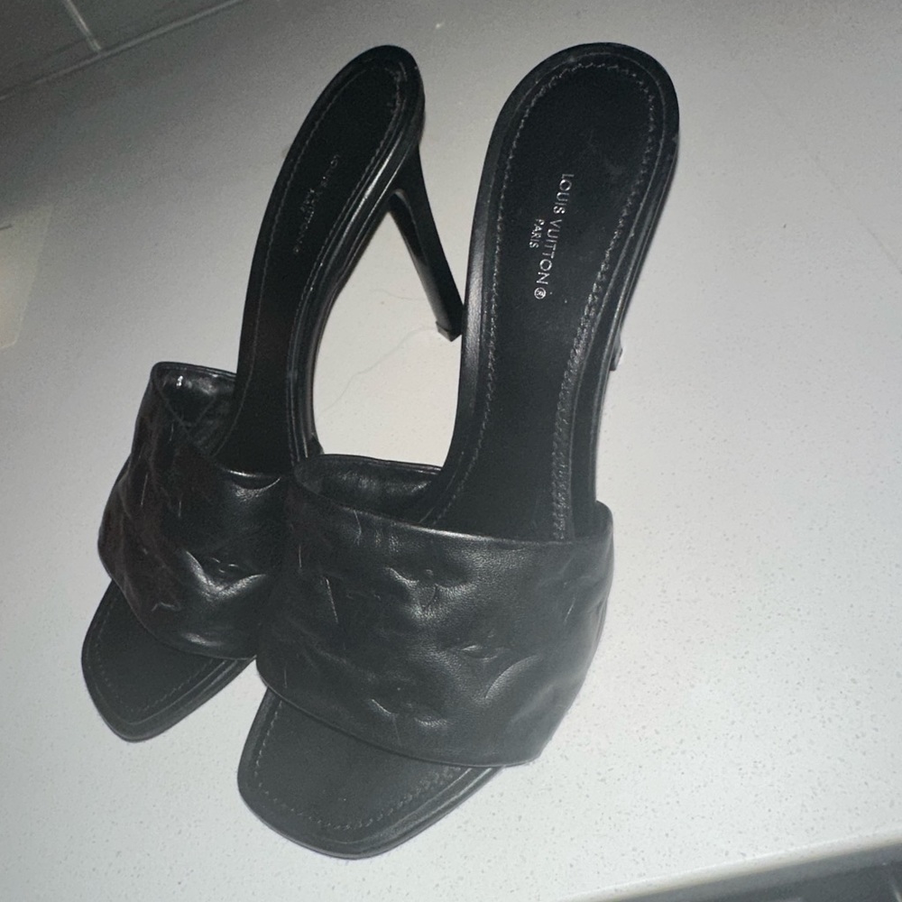 Louis Vuitton Rivival mule black